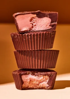 Bio Nut Butter Cups Cashew-Strawberry 12 x 3 x 13 g