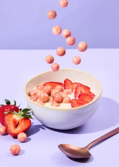Reis Crispies in weißer Schokolade und Erdbeerpulver 1 kg
