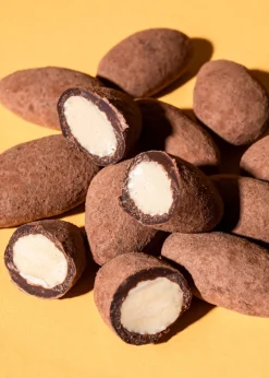 Skinny Dipped Mandeln in dunkler Schokolade mit Kakao 1 kg